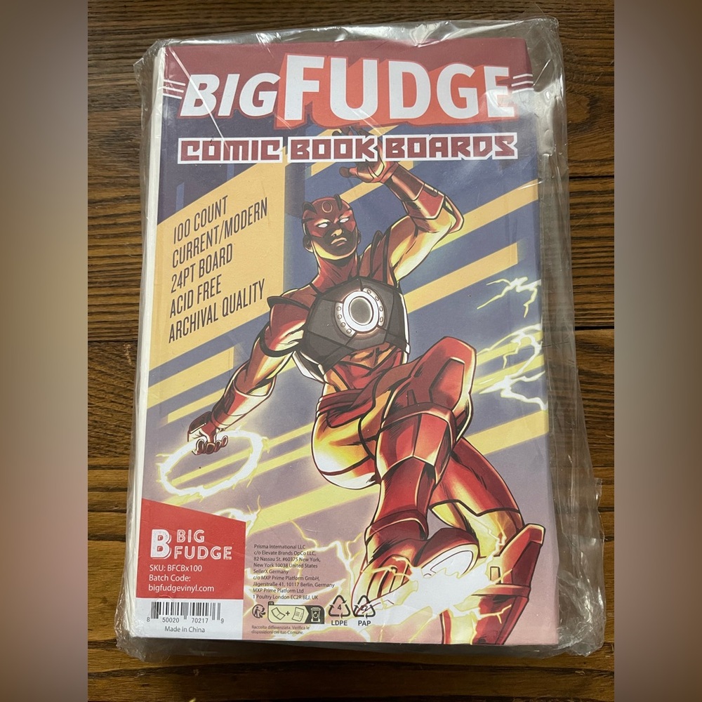 ⭐️Comic Book Boards - Red Comic-Style Backing (100 Count)